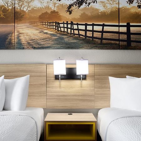 Days Inn By Wyndham Waycross Esterno foto