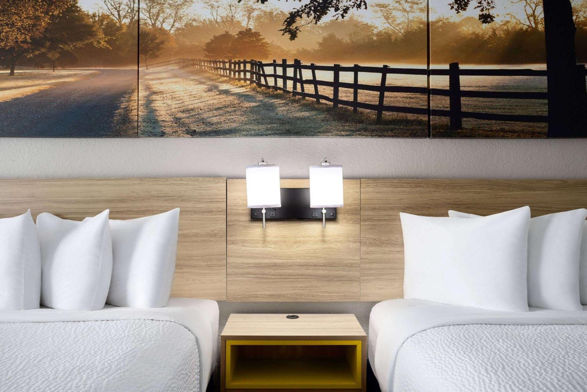 Days Inn By Wyndham Waycross Esterno foto
