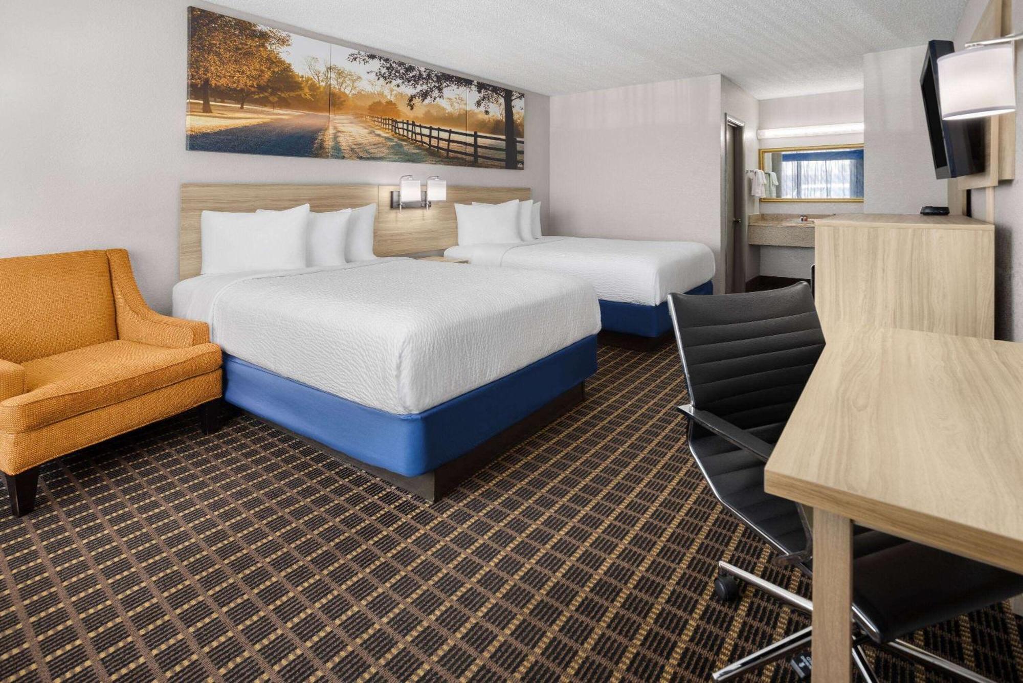 Days Inn By Wyndham Waycross Esterno foto